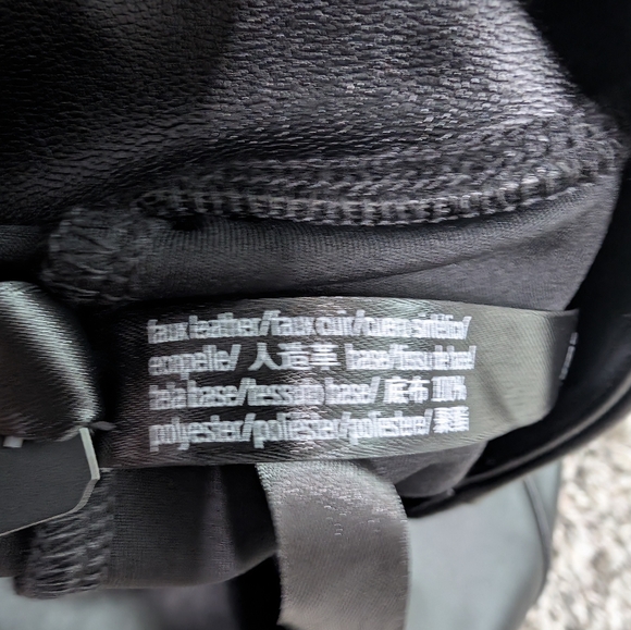 💘 NWT Victoria's Secret Victoria Sport Faux Leather Leggings Medium - Picture 6 of 7